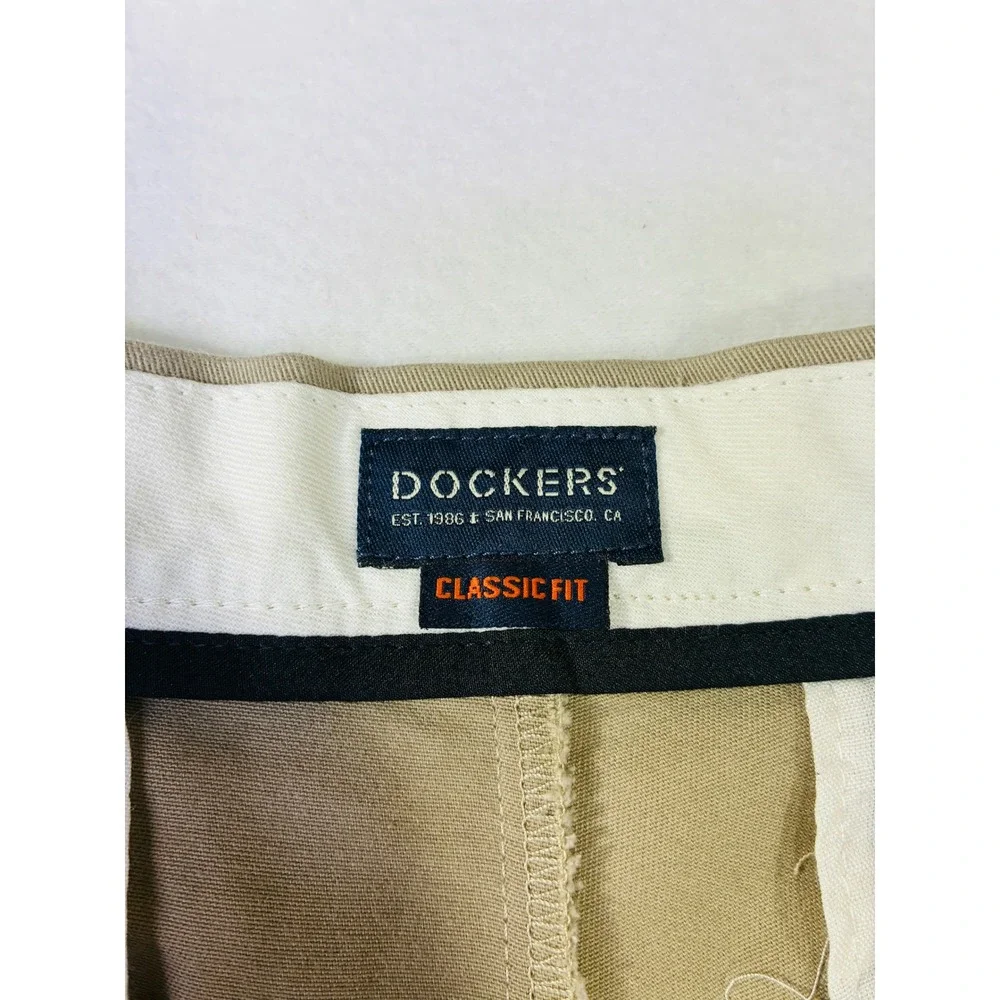 Dockers Mens Pleated Khaki Chino Pants Tan Beige Dress Trousers 34x32